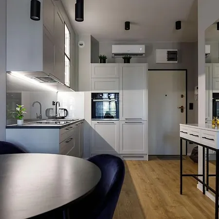 Close-urban Chic - Cozy And Modern Apartment- Jana Pawla Апартаменты Вроцлав